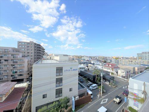 バルコニーからの景色（右側）