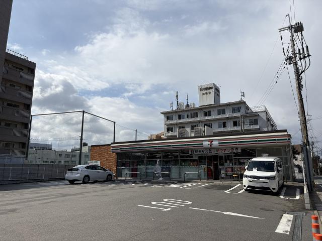 セブンイレブン福岡サザエさん通り店 60m 写真撮影日：2026-03-13