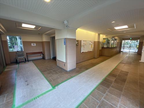 エントランスホール