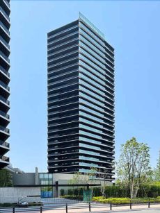 2019年12月築の竹中工務店施工高層ツインタワーレジデンス。地上27階建、全体総戸数584戸。