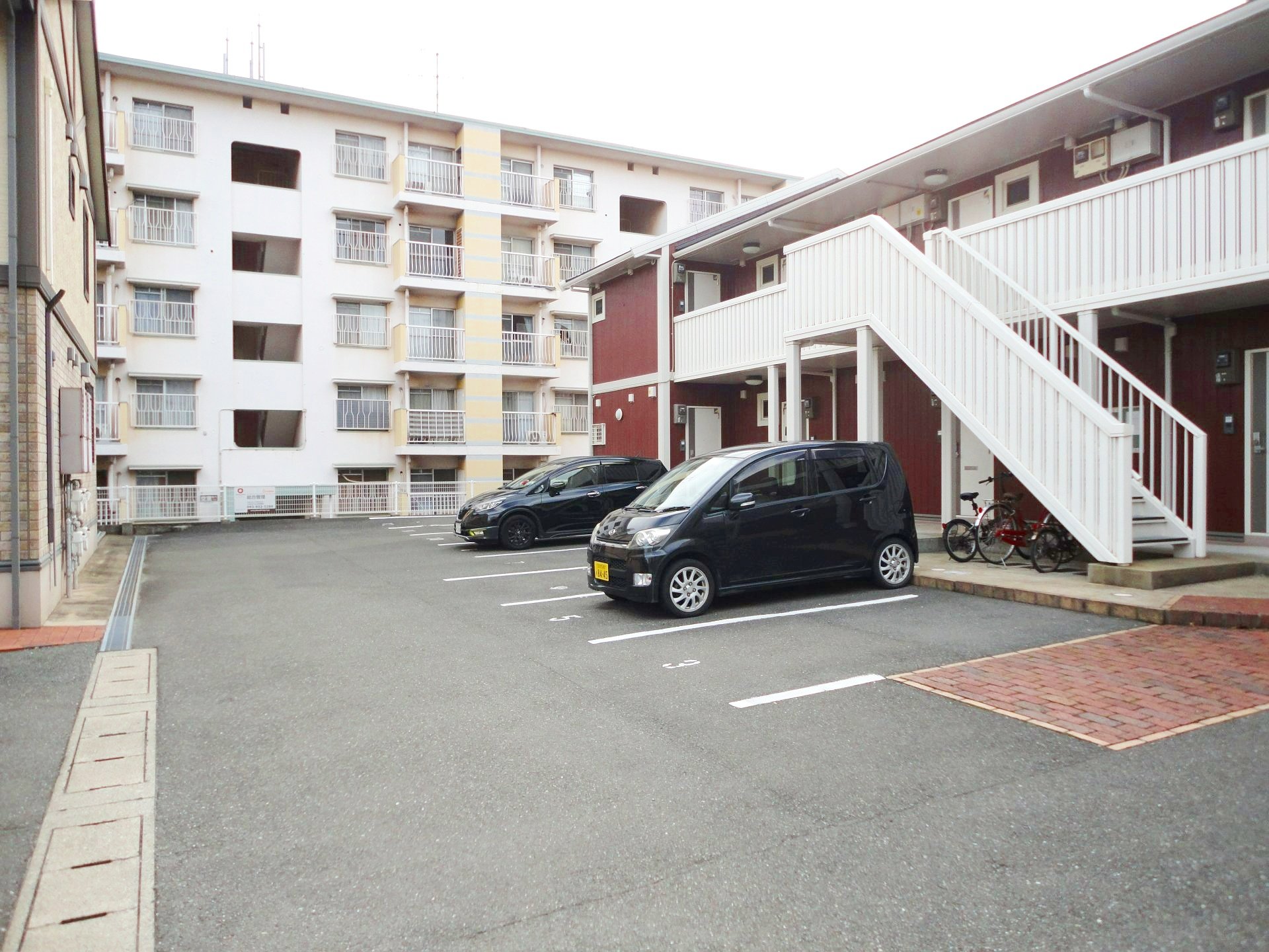駐車場（全世帯１台ずつ確保）