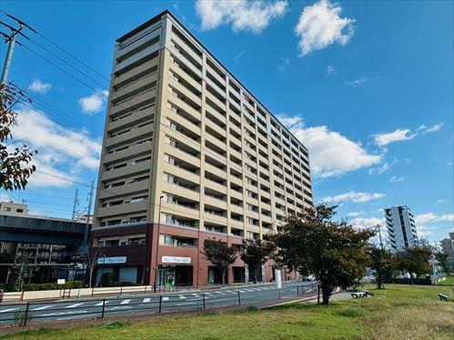 建物外観写真（別角度撮影）