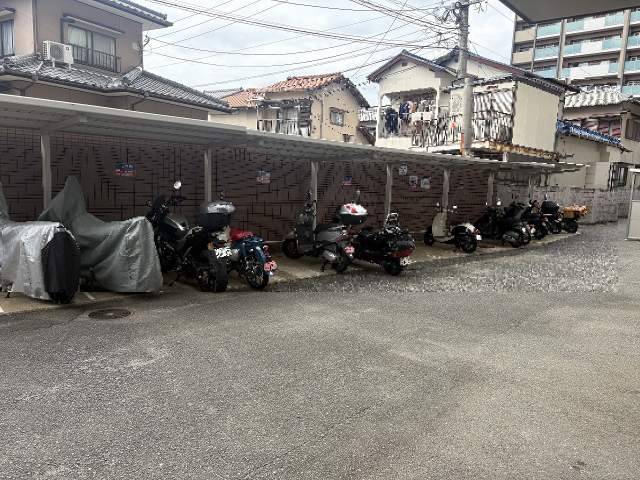 その他設備 バイク置場  写真撮影日：2026-09-26