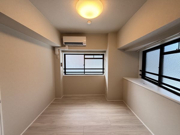 北側洋室約5.3帖