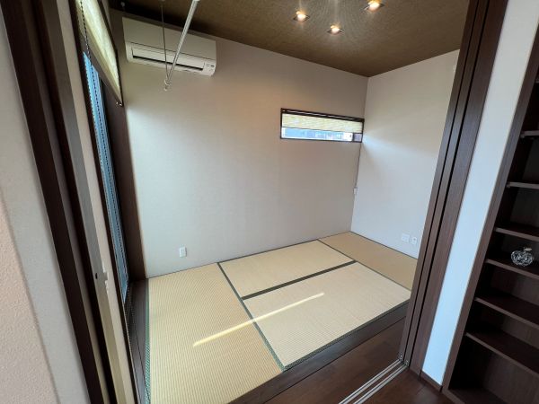 リビング以外の居室  写真撮影日：2023-10-31