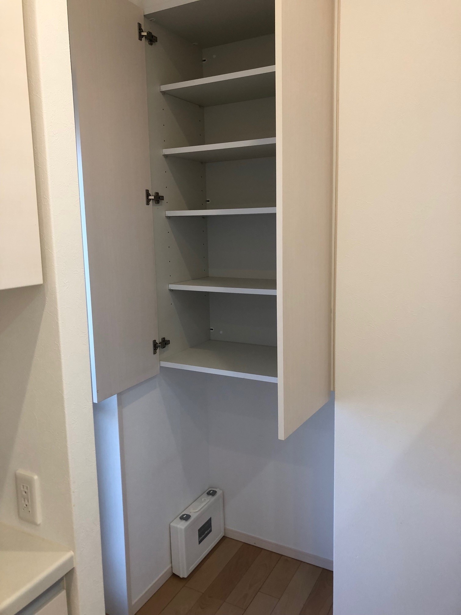 キッチン収納 写真撮影日：11/21/25, 12:00 AM