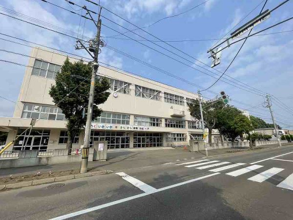 札幌市立新光小学校 1200m 写真撮影日：2024-06-27 