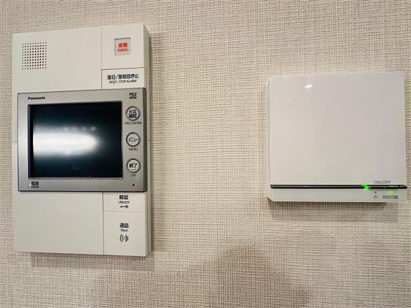 その他設備 インターフォン、床暖房  写真撮影日：2024-11-09