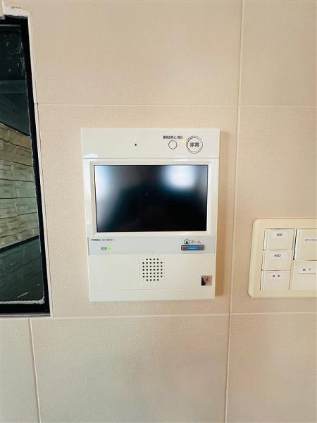 防犯設備 カラーTVモニターインターフォン  写真撮影日：2024-09-30