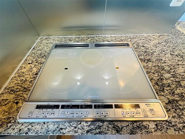 発電・温水設備 IHクッキングヒーター  写真撮影日：2024-09-30