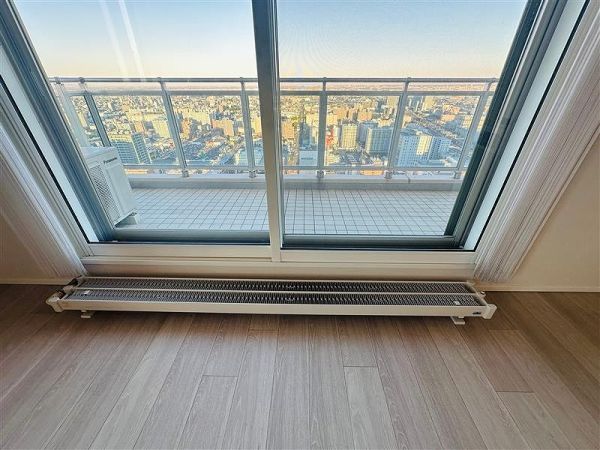 発電・温水設備 パネルヒーター  写真撮影日：2024-09-30