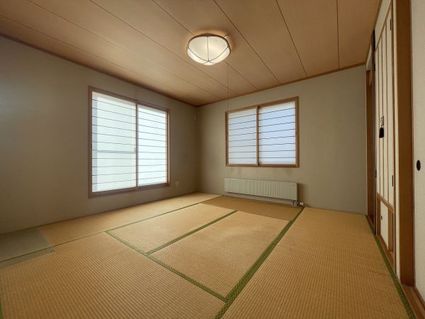 リビング以外の居室  写真撮影日：2024-11-01