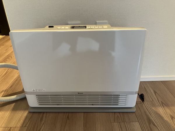 冷暖房・空調設備 暖房設備（リビングダイニング）  写真撮影日：2025-02-05