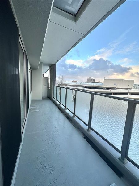 バルコニー  写真撮影日：2025-02-23