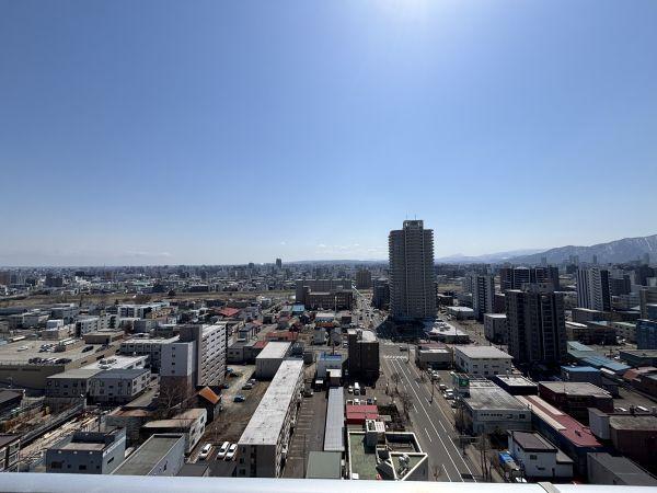 住戸からの眺望写真  写真撮影日：2025-04-12
