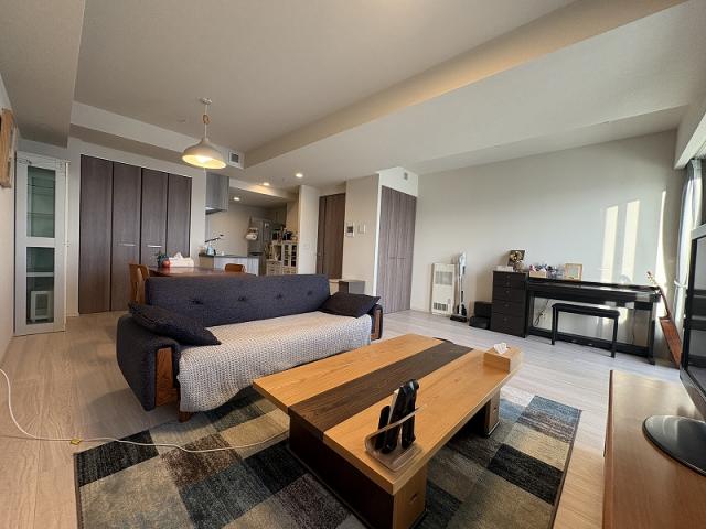 リビング  写真撮影日：2025-12-06