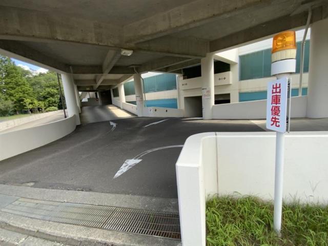 駐車場(共用設備)  写真撮影日：2025-08-03