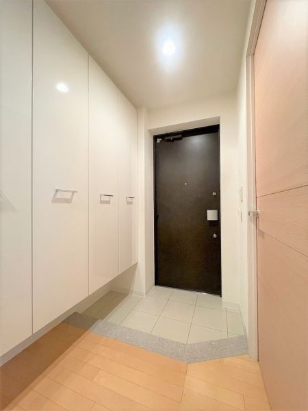 玄関  写真撮影日：2025-05-08