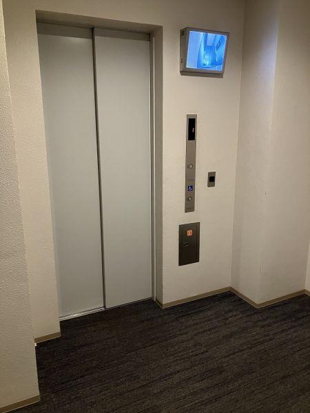 防犯設備 モニター付きエレベーター  写真撮影日：2025-05-15