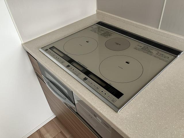 発電・温水設備 IHクッキングヒーター  写真撮影日：2025-07-25