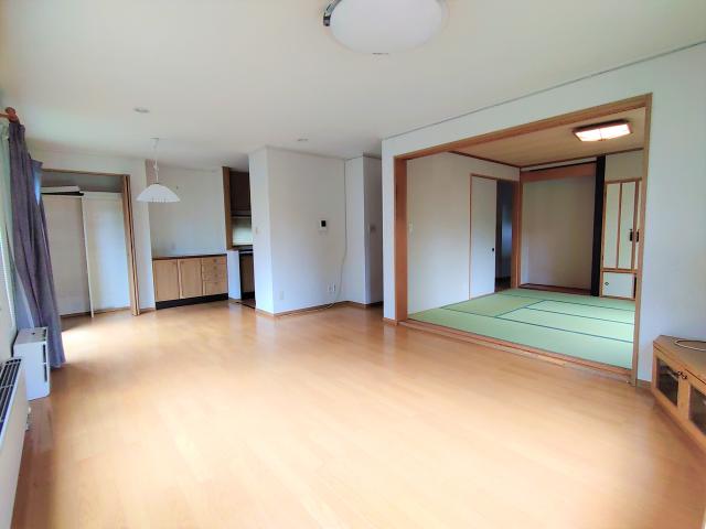 リビング  写真撮影日：2025-08-18