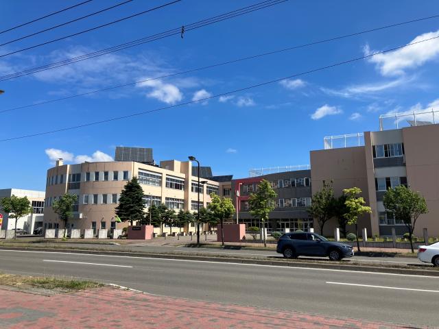 平岡緑中学校 350m 写真撮影日：2025-07-12