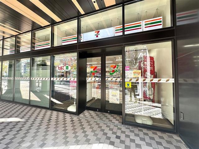 セブンイレブンホテルエミオン札幌店 150m 写真撮影日：2025-07-16