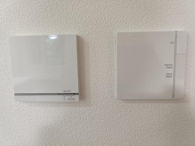 冷暖房・空調設備 コントローラー（床暖と暖房）  写真撮影日：2025-08-26