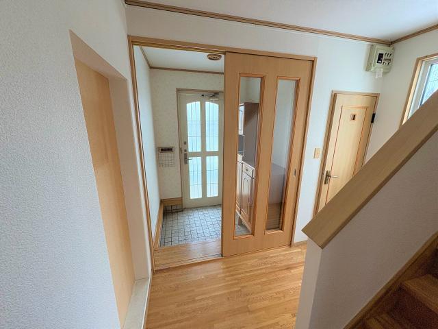 玄関  写真撮影日：2025-12-20