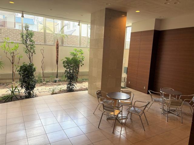 ロビー  写真撮影日：2025-11-23