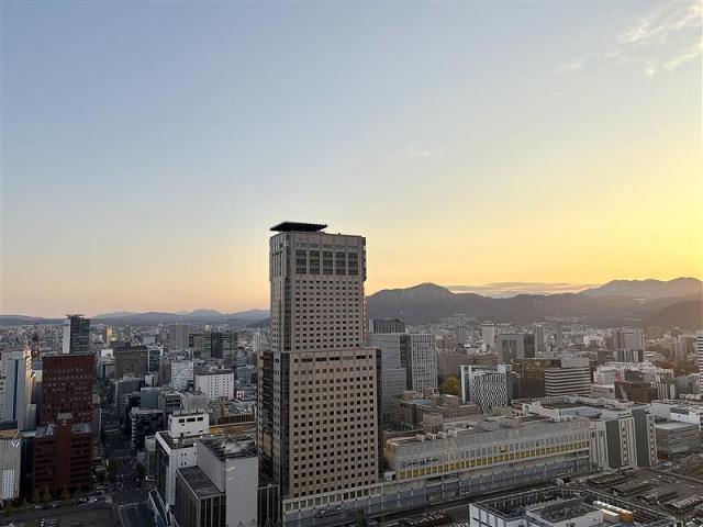 住戸からの眺望写真  写真撮影日：2025-11-17