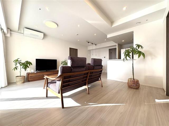 リビング  写真撮影日：2025-11-17