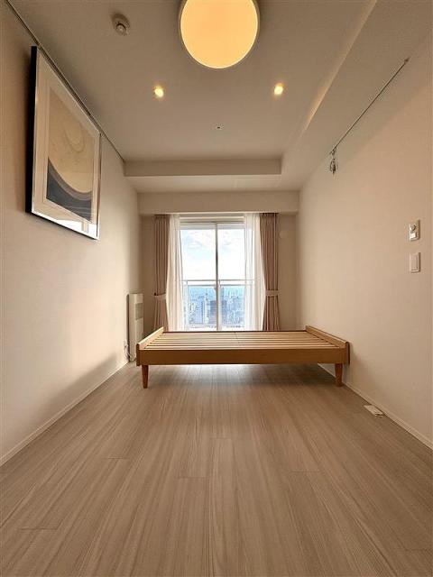 リビング以外の居室  写真撮影日：2025-11-17