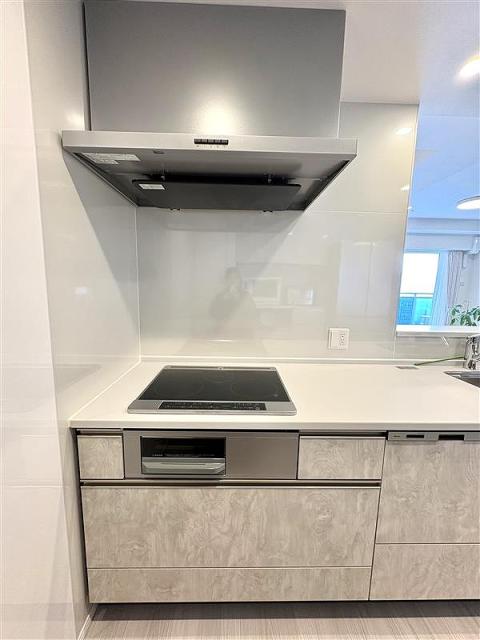 発電・温水設備 IHクッキングヒーター  写真撮影日：2025-11-17