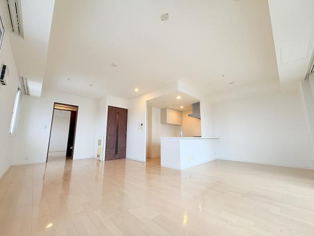 リビング  写真撮影日：2025-12-02