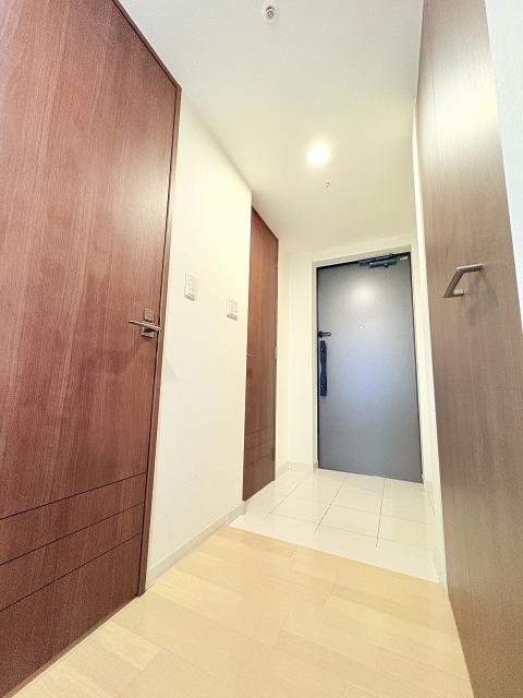 玄関  写真撮影日：2025-12-02