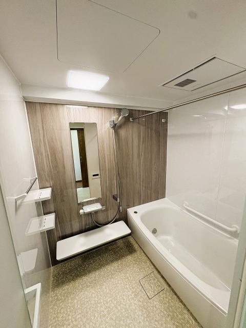 浴室  写真撮影日：2025-11-30