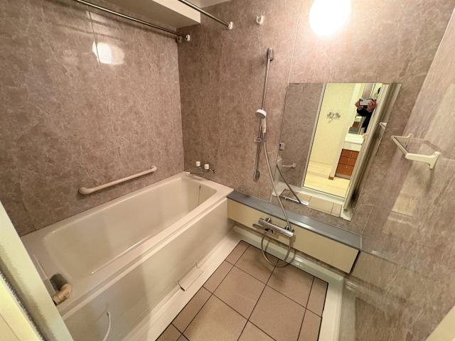 浴室  写真撮影日：2025-12-08