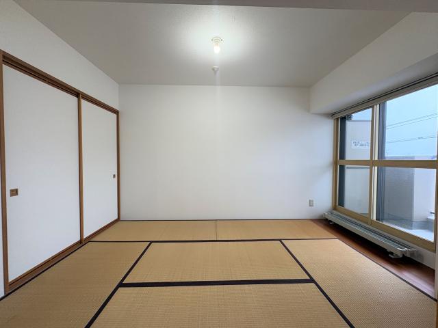 リビング以外の居室  写真撮影日：2025-12-08