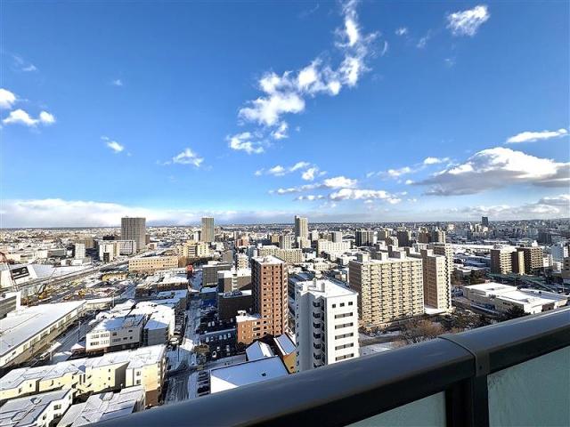 住戸からの眺望写真  写真撮影日：2025-12-04