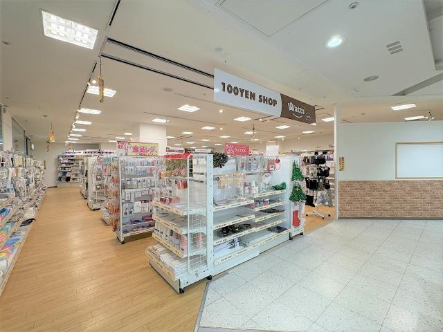 ワッツウィズ真駒内東光ストア店 400m 写真撮影日：2025-12-25