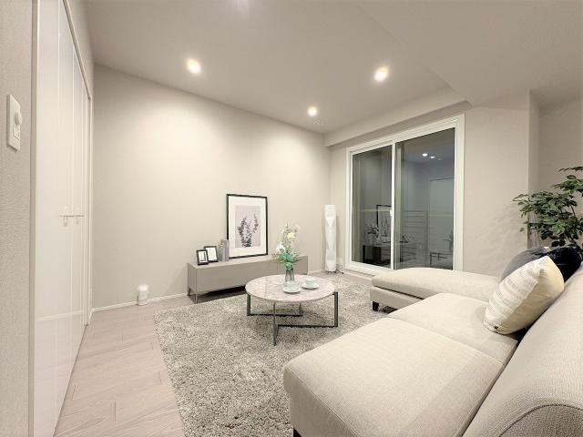 リビング  写真撮影日：2025-11-01