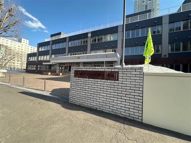 札幌市立北九条小学校 130m 写真撮影日：2026-01-16