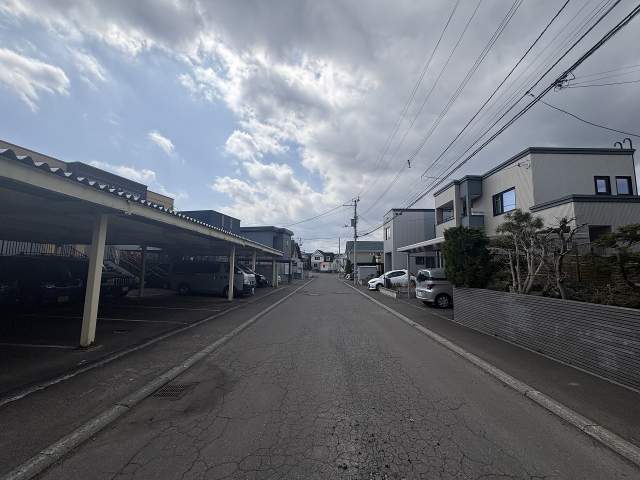 前面道路含む現地写真  写真撮影日：2026-04-30
