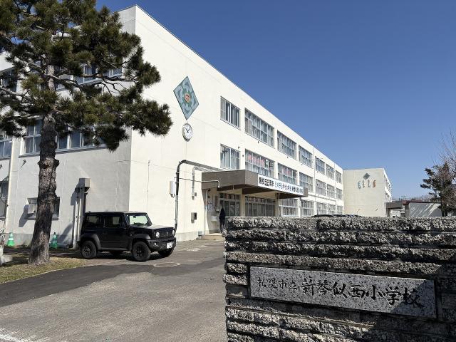 市立新琴似西小学校 1400m 写真撮影日：2026-03-25
