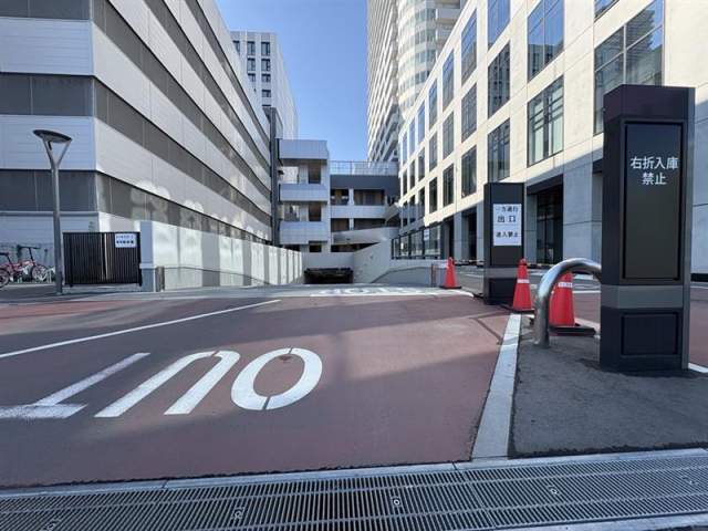 駐車場(共用設備)  写真撮影日：2026-05-15