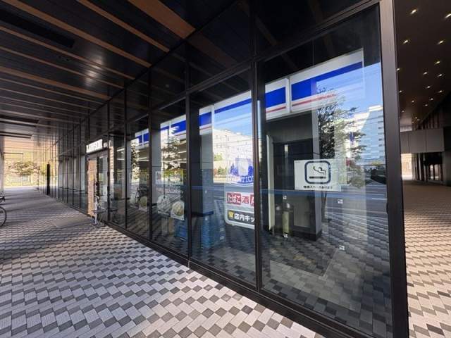 ローソン T-PLUS札幌店 50m 写真撮影日：2026-05-15