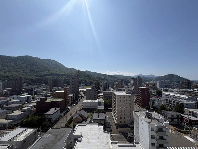 住戸からの眺望写真  写真撮影日：2026-07-04