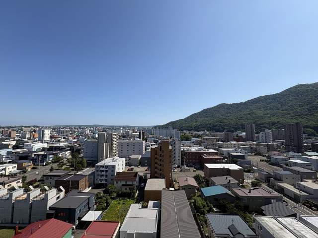 住戸からの眺望写真  写真撮影日：2026-07-04