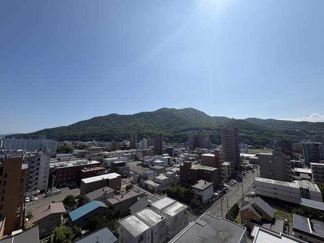 住戸からの眺望写真  写真撮影日：2026-07-04
